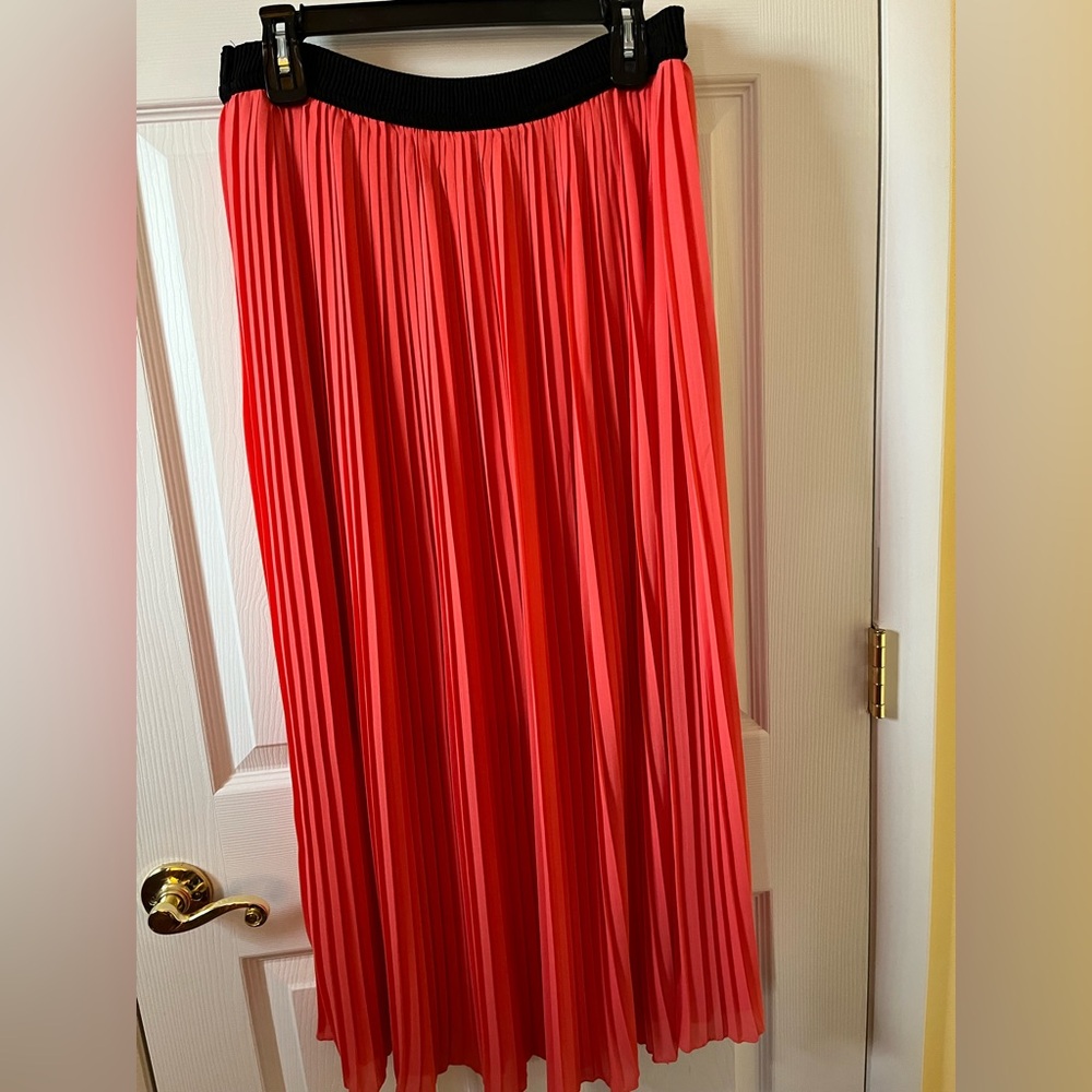 Elegant Coral Pleated Maxi Skirt